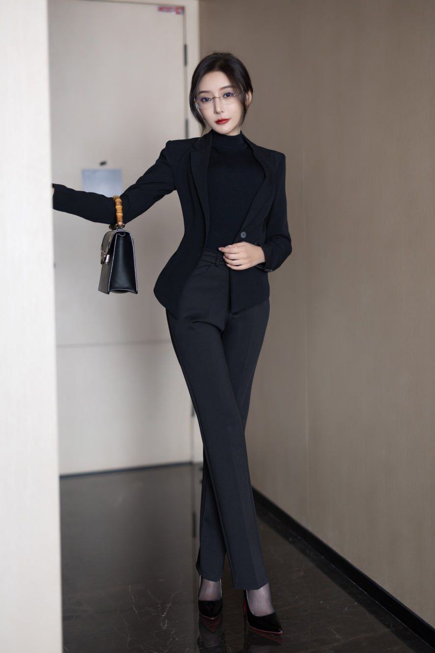 秀人网 王馨瑶 黑色西装视频 高启兰风格 超美