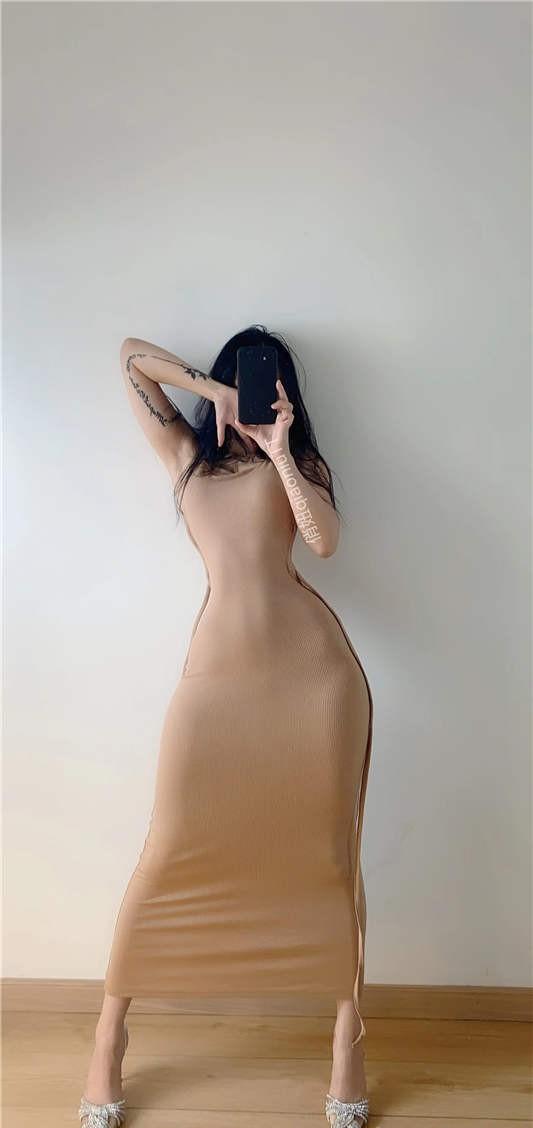 俏妞qiaoniuTT – 露背连衣裙 [10P/27MB]