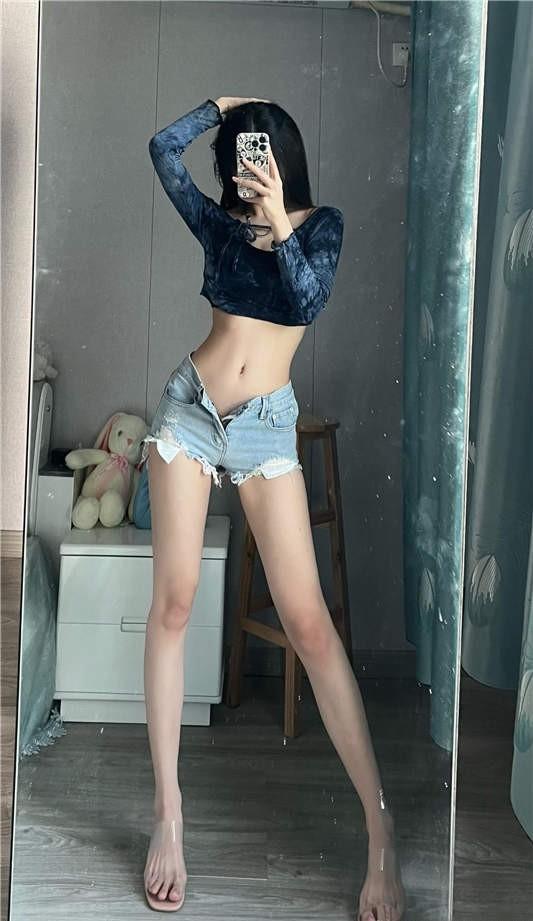 刘雅萌 – 牛仔短裤辣妹 [47P/120MB]