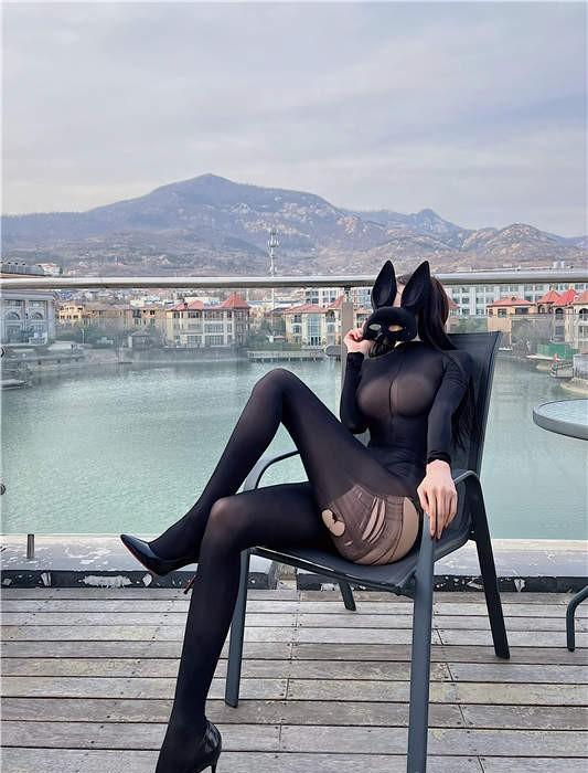 脸红Dearie – 03.03 户外怼拍 [14P/38MB]