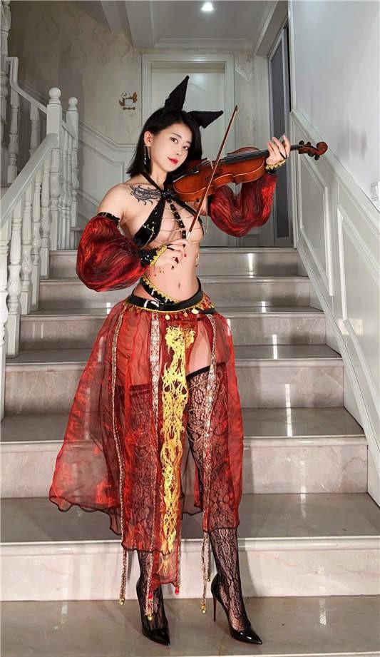 张老师 – 漂亮衣服 [15P/11MB]