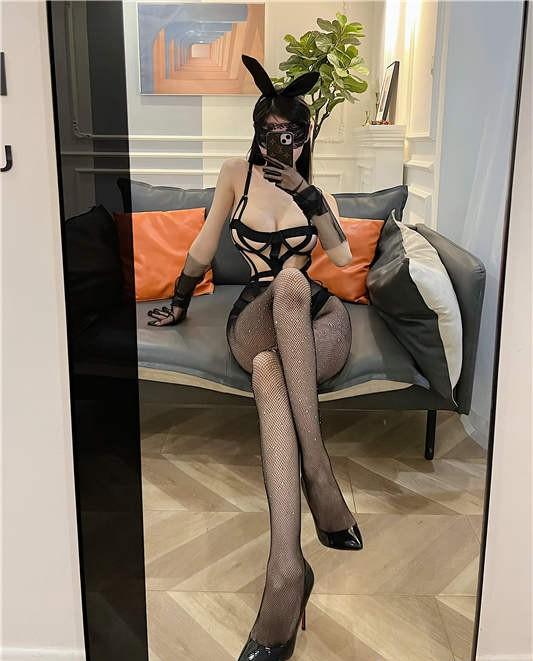 脸红Dearie_ – 脱丝的模样 [23P/43MB]