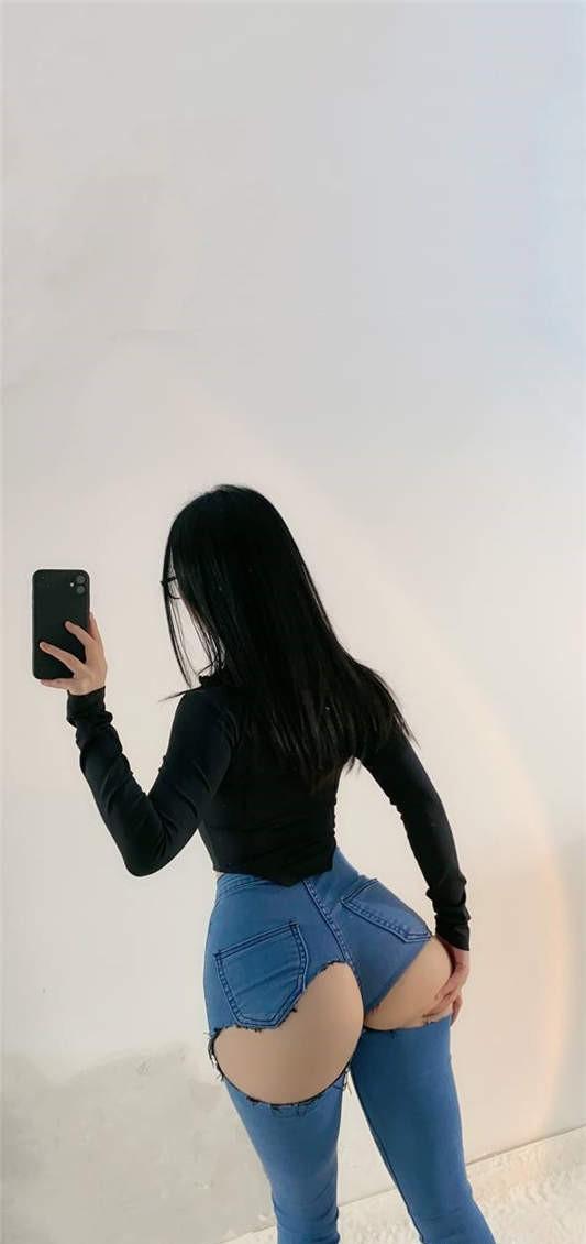 俏妞qiaoniuTT – 破洞牛仔裤 [16P/40MB]